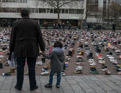 Protes Terhadap Kematian Anak-anak Gaza, 8000 Sepatu Anak Dipajang di Rotterdam sebagai Bentuk Solidaritas