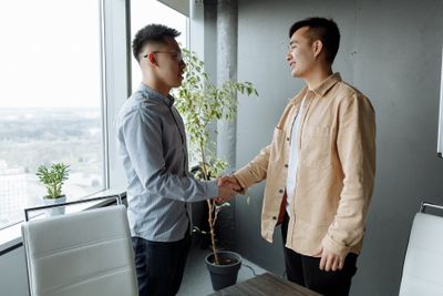 20 Kata-Kata Pamit Resign Undur Diri dari Grup, Singkat Sopan!