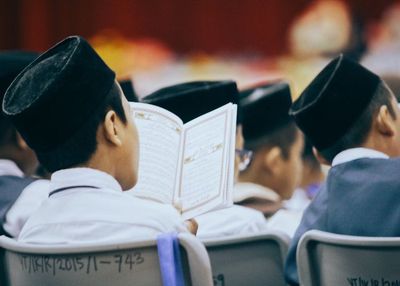 Surat Al-Falaq: Bacaan Lengkap Beserta Latin dan Terjemahannya