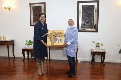 Menaker Temui Dubes Indonesia untuk Laos, Bahas Peluang Kerja Sama Ketenagakerjaan
