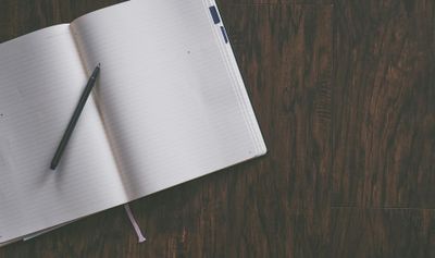 40 Nama Karakter Cowok Keren untuk Cerita Wattpad yang Bikin Pembaca Terpesona