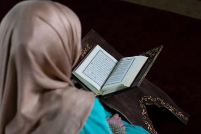 7 Keutamaan Membaca Surat Al Waqiah dan Waktu Terbaik Mengamalkannya