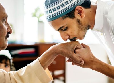 17 Kata-Kata Sungkem kepada Orang Tua saat Lebaran, Singkat!