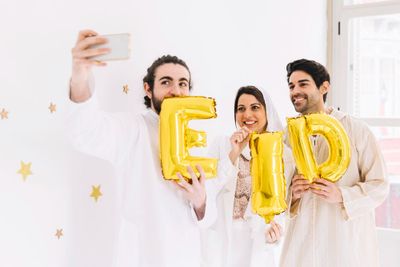 Lebaran Gak Harus Mewah, Ini Kebiasaan yang Sering Bikin Pengeluaran Kebablasan!