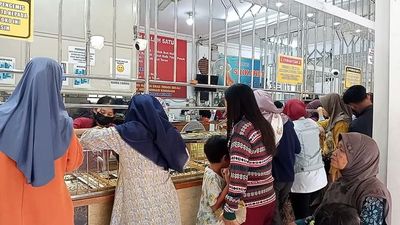 Lebaran Usai, Toko Emas di Boyolali Diserbu Emak-emak