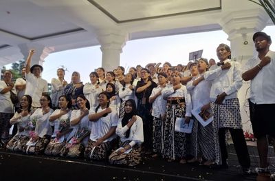 Puluhan Pegiat Seni Macapat Unjuk Kebolehan di Acara Macapat Senja , Ajak Lestarikan Peninggalan Nenek Moyang
