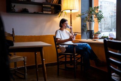 17 Ide Nama Cafe Korea dan Artinya yang Aesthetic