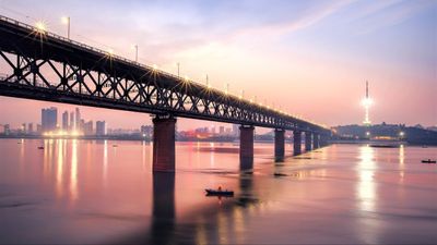 Mengenal Jembatan Sungai Yangtze, Ikon China dan Lokasi Tragis 
