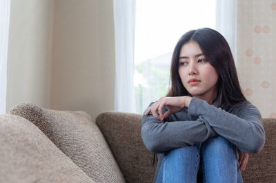 20 Puisi Galau tentang Cinta yang Bikin Baper