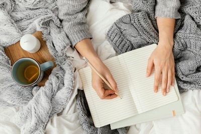 Nggak Cuma Buat Healing, Begini 7 Cara Menghasilkan Uang dari Hobi Kamu!