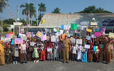 Hari Pertama Masuk Sekolah, Siswa SDN 2 Nepen Boyolali Kenakan Kostum Adat