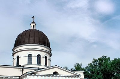 Jemaat dari Gereja Tesalonika Tangerang Dilarang Beribadah sama Warga, Netizen Dibuat Bingung