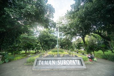 Bosan ke GBK? Ini 10 Taman di Jakarta yang Asyik Buat Jogging