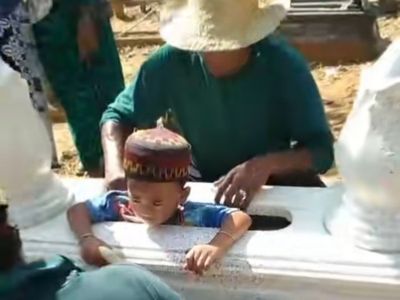 Viral! Bocah di Pamekasan Terjebak di Kijing Kuburan, Netizen pun Geleng-geleng Kepala