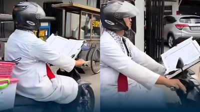 Viral Pria Berjualan Naik Motor Sambil Baca Al-Qur'an, Netizen: Mabok Agama!