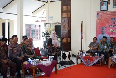 Kisah Sri Puji Artati, Camat Inspiratif yang Sukses Atasi Segala Permasalahan di Karanganyar