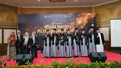 Cinta Quran Foundation dan Pesantren Sam an Wisuda 10 Santri Disabilitas Netra Hafal 30 Juz