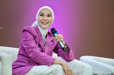 Zaskia Mecca Ajak Bagina Kiat Menjadi Produktif dalam Acara Sisternet Goes to Campus di UMY