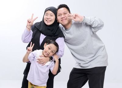 Ibunda Sabhira Lala Terapkan Adventure Parenting, Manfaatnya Melimpah