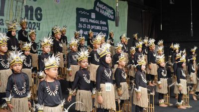 Ajang Ketiga Kompetensi Angklung Bergensi FAY Memperebutkan Piala GKR Hemas, Permaisuri Sultan HB X Beri Apresiasi