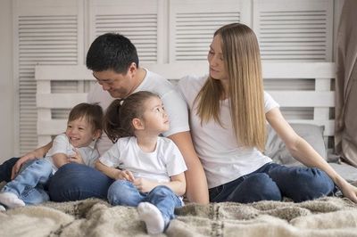 4 Kesalahan yang Harus Dihindari Orang Tua saat Memiliki Anak Lebih dari Satu