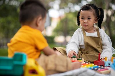 Plus Minus Menitipkan Anak di Daycare, Orang Tua Wajib Tahu