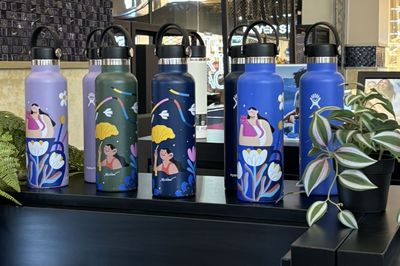 Ilustrator Yessiow Berkarya Lewat Tumbler, Cocok untuk Gen Z Penyuka Outdoor Activity