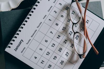 12 Kalender 2025 Lengkap dengan Tanggal Merah dan Cuti Bersama