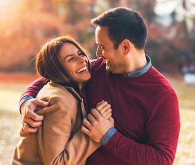 8 Cara Menunjukkan Cinta Tanpa Harus Mengucapkannya