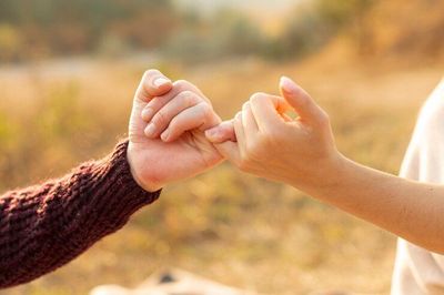 4 Zodiak yang Akan Bertemu Jodohnya di 2025 dan Ciri-Cirinya