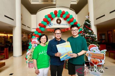 Wamendagri Bima Arya Berikan Hadiah Istimewa untuk Bayi yang Lahir saat Natal di Rumah Sakit Ini