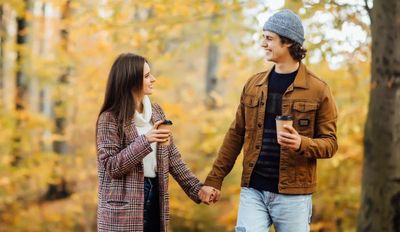 Tren ‘Simmer Dating’ Pada Gen Z untuk Menjalin Cinta
