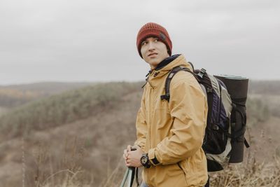 6 Rekomendasi Jaket Pria untuk Naik Gunung, Nyaman dan Tahan Cuaca