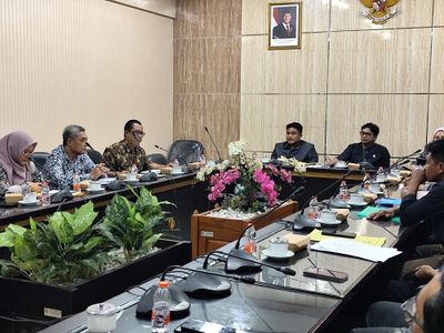 Polemik Minimarket Waralaba Berdekatan di Pasar Tradisional, PTSP dan Disperindag  Jember Sebut Belum Ada Izin
