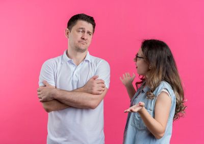 7 Perilaku Pria yang Tidak Menghargai Pasangannya