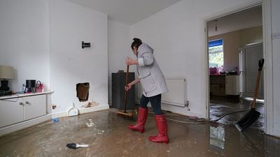 5 Cara Cepat Membersihkan Rumah Setelah Terendam Banjir