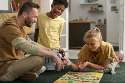 Wajib Dicoba Bareng Keluarga dan Teman: 5 Ide Games Seru buat Ngabuburit