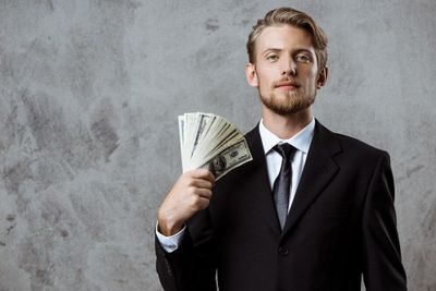 7 Weton yang Memiliki Garis Tangan Orang Kaya, Apa Kamu Termasuk?