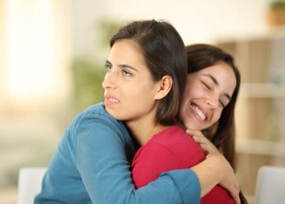 10 Tanda Seseorang Tidak Ingin Berteman dengan Kamu, Kenali sebelum Terlambat!