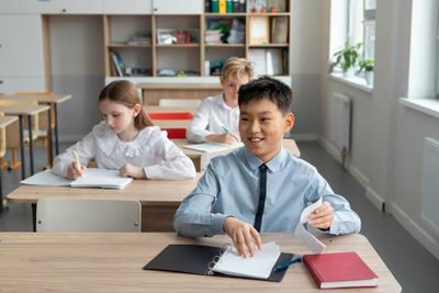 17 Caption Singkat Hari Pertama Masuk Sekolah dalam Bahasa Inggris, Bikin Feeds Makin Keren!