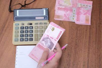Mau Jaga Keuangan Tetap Stabil? Begini Tips Mengelola Rekeningnya!
