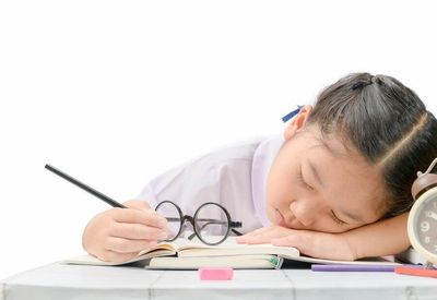 7 Tips Ampuh Agar Tidak Mengantuk Saat Belajar, Apa Saja?