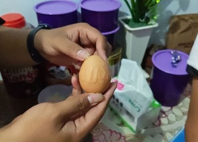 Jember Heboh! Lafaz Allah Muncul di Cangkang Telur Milik Warga