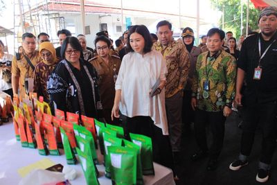 Wamen Veronica Tan Tekankan Kemandirian Perempuan, Dirut PNM Sepakat Perkuat Pemberdayaan
