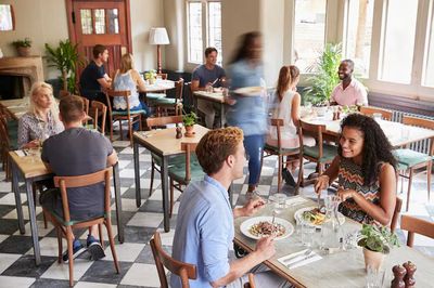 7 Cara Cerdas Memulai Bisnis Kuliner Tanpa Harus Bisa Memasak, Yuk Ikutin!