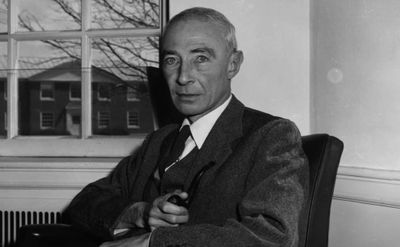 6 Quotes Fenomenal Oppenheimer, Salah Satunya tentang Penyesalan yang Dikutip dari Bhagavad Gita