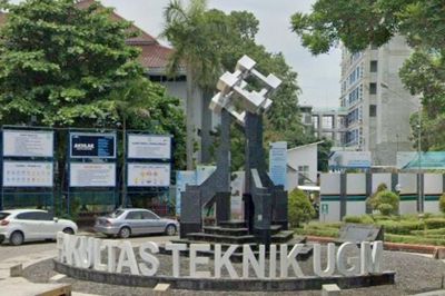 Mitos Mistis Nyanyikan Gugur Bunga di Bundaran Teknik UGM, Bisa Bangkitkan Arwah Pahlawan yang Gugur