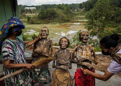Ma'Nene, Tradisi Khas Suku Toraja Hormati Para Leluhur, Jasad Dibersihkan dan Diberi Pakaian Baru