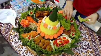 Filosofi Nasi Tumpeng: Ikon Khas Hari Kemerdekaan dan Simbol Gunung Mahameru