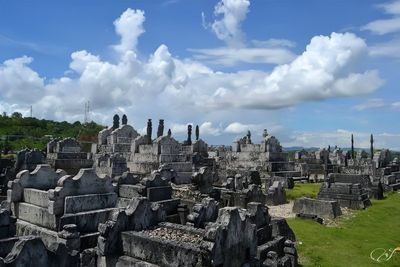 Melihat Makam Raja-raja Banggae di Majene Sulbar, Terbuat dari Batu Karang Bertuliskan Kaligrafi